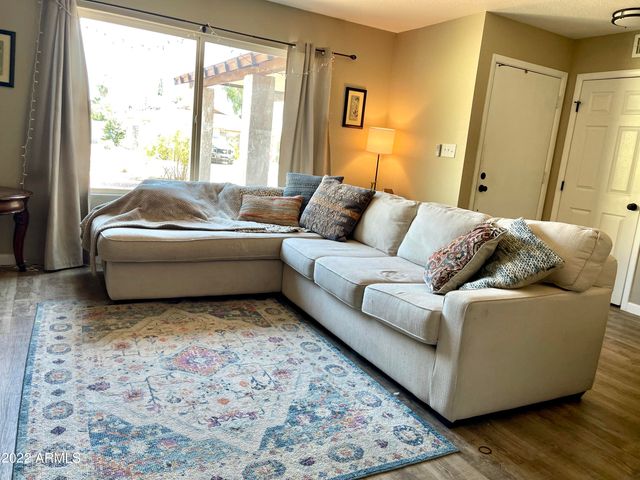 812 N 86th Place, Scottsdale, AZ 85257