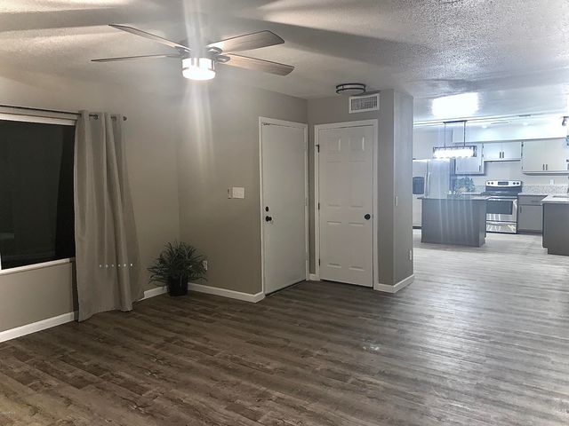 812 N 86th Place, Scottsdale, AZ 85257