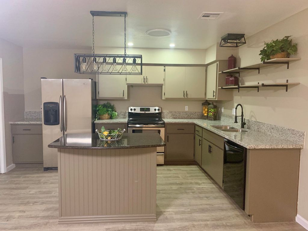 812 N 86th Place, Scottsdale, AZ 85257