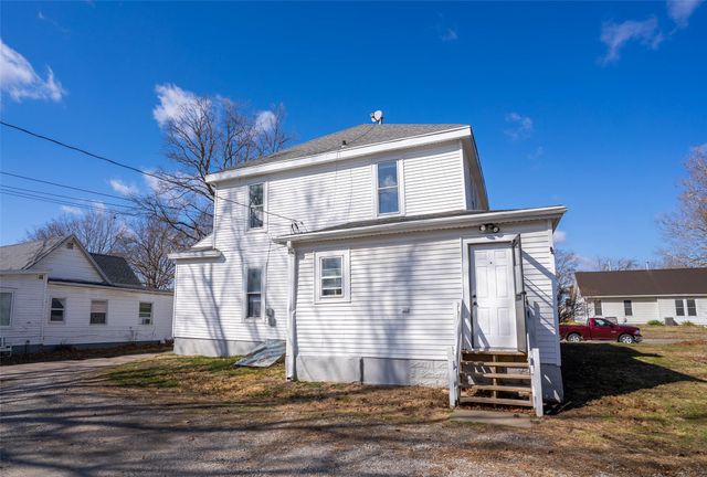 306 W Robinson Street, Knoxville, IA 50138