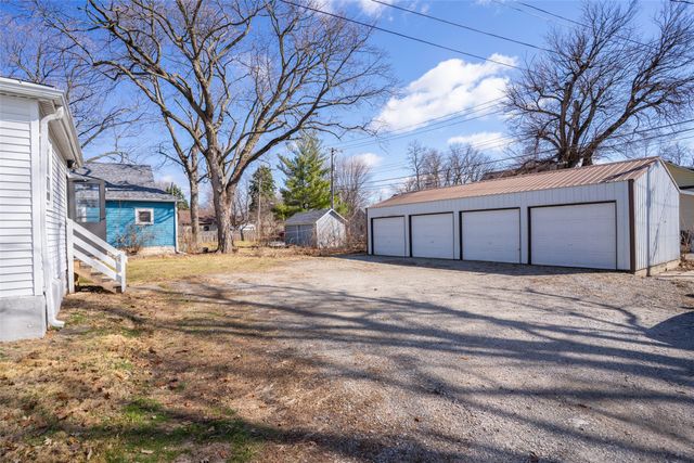 306 W Robinson Street, Knoxville, IA 50138