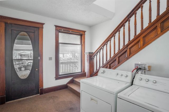 306 W Robinson Street, Knoxville, IA 50138