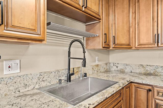 7330 Dorado St, Rio Linda, CA 95673