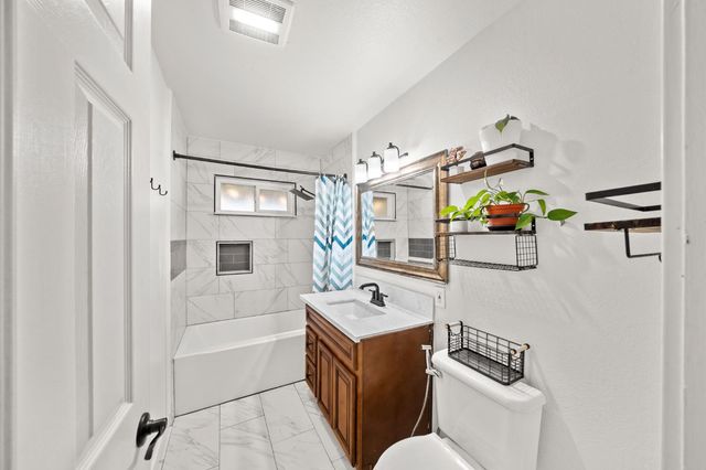 7330 Dorado St, Rio Linda, CA 95673