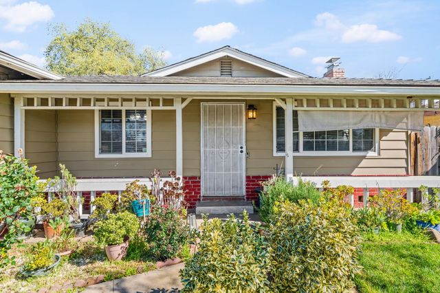 7330 Dorado St, Rio Linda, CA 95673