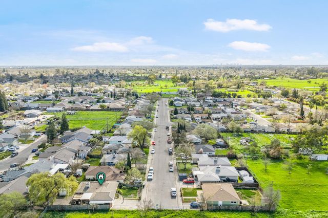 7330 Dorado St, Rio Linda, CA 95673