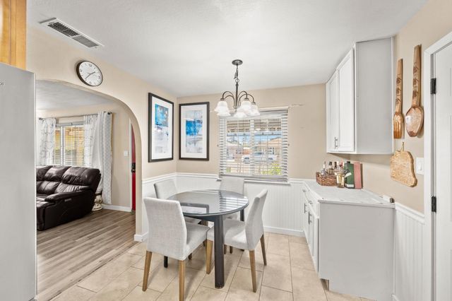 7330 Dorado St, Rio Linda, CA 95673