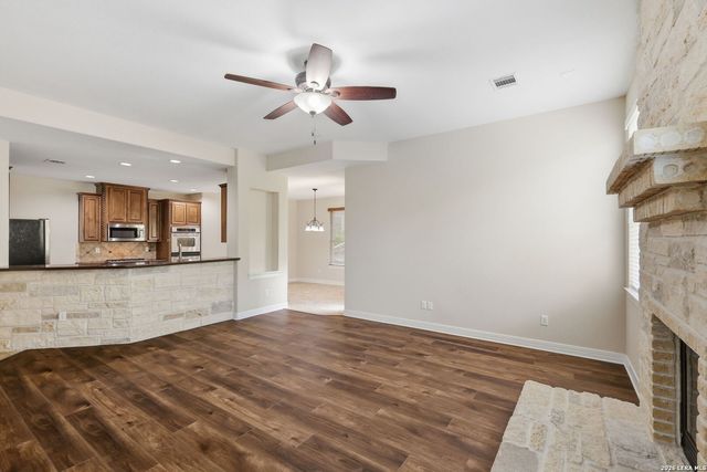 18711 Millhollow, San Antonio, TX 78258