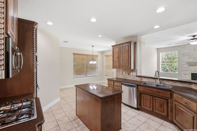 18711 Millhollow, San Antonio, TX 78258