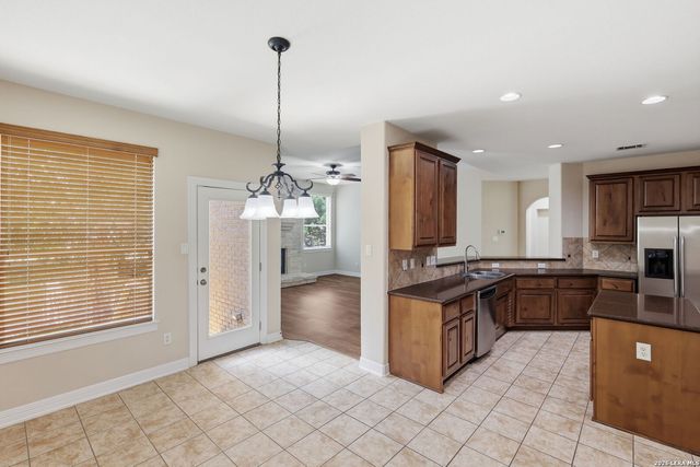 18711 Millhollow, San Antonio, TX 78258