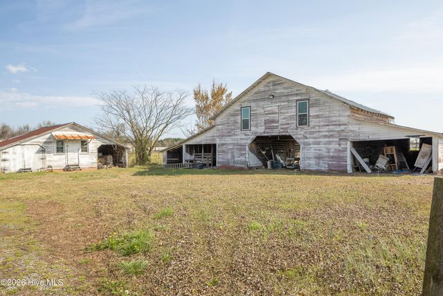 47 Enoch Road, Clinton, NC 28328