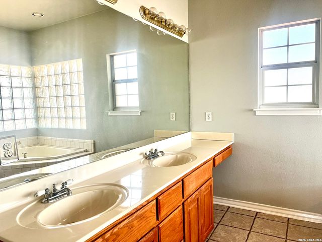 1816 Shepherds, Bulverde, TX 78163