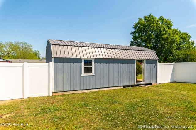 825 Ladle Drive, Greenville, NC 27858