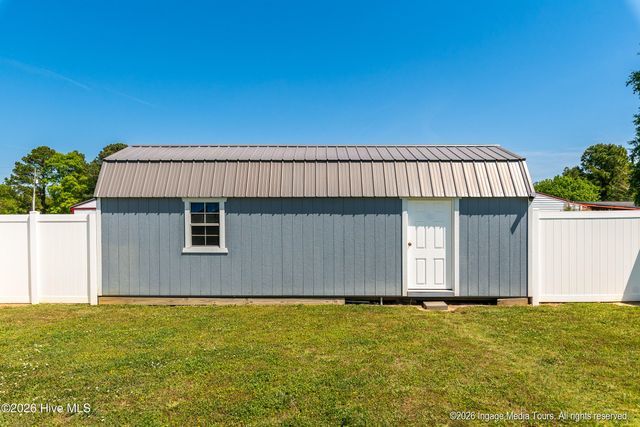 825 Ladle Drive, Greenville, NC 27858