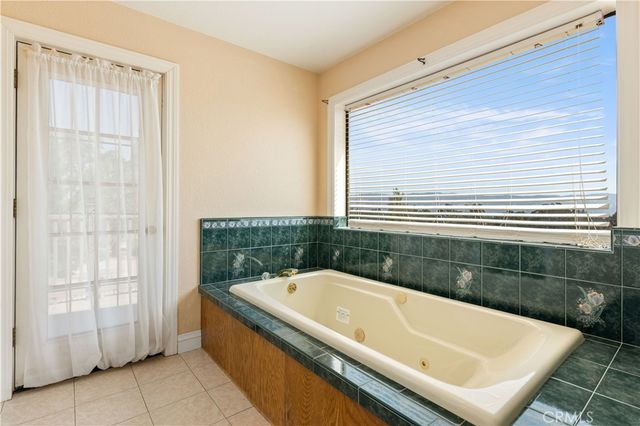 2210 Cedar Hill Way, Lakeport, CA 95453
