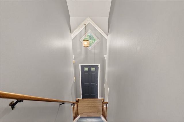41 Honey Bunch Lane, Irondequoit, NY 14609