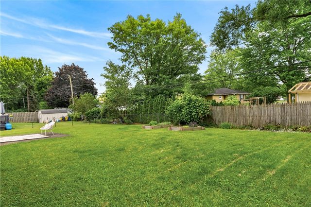 41 Honey Bunch Lane, Irondequoit, NY 14609