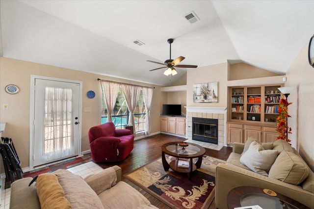 4137 Mapleridge Drive, Grapevine, TX 76051