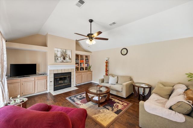 4137 Mapleridge Drive, Grapevine, TX 76051