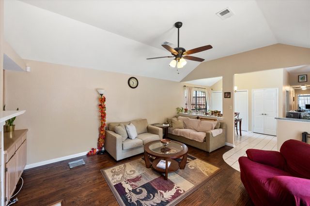 4137 Mapleridge Drive, Grapevine, TX 76051