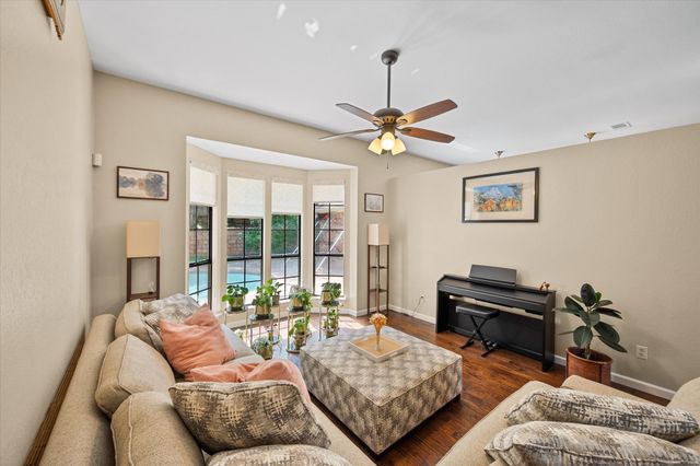 4137 Mapleridge Drive, Grapevine, TX 76051
