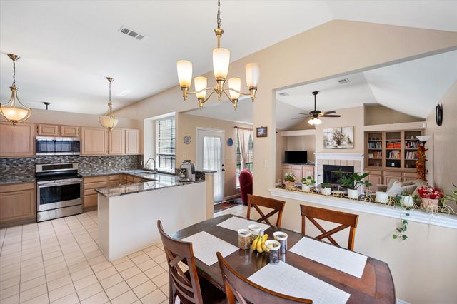 4137 Mapleridge Drive, Grapevine, TX 76051