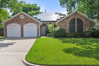 4137 Mapleridge Drive, Grapevine, TX 76051