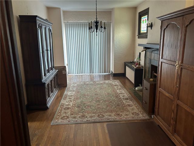 301 Meredith St, Carrick, PA 15210