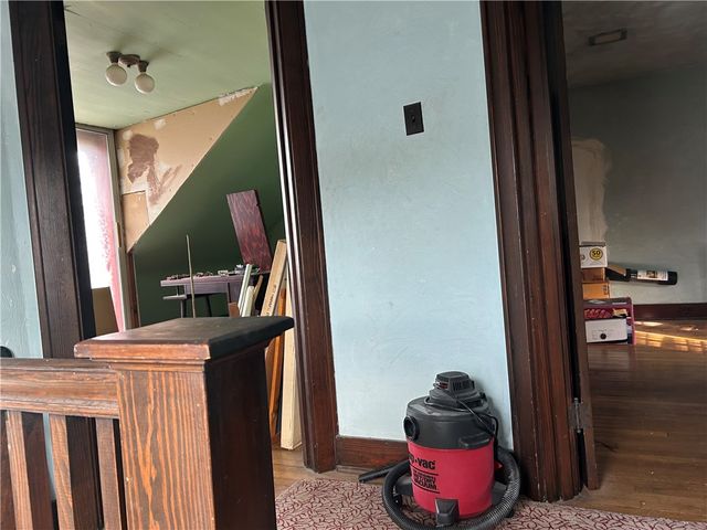 301 Meredith St, Carrick, PA 15210