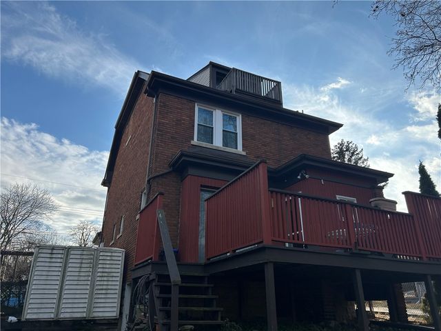 301 Meredith St, Carrick, PA 15210