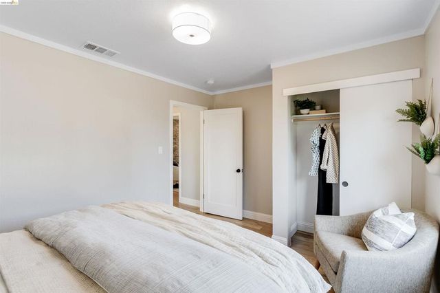 346 Valley View Rd, Pleasant Hill, CA 94523