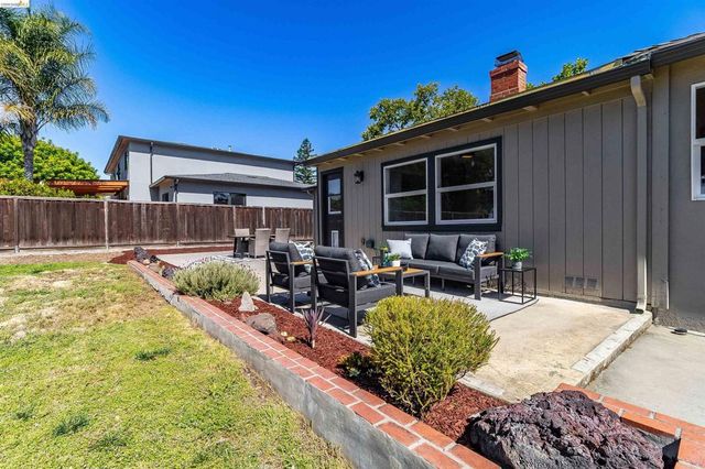 346 Valley View Rd, Pleasant Hill, CA 94523