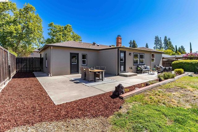 346 Valley View Rd, Pleasant Hill, CA 94523