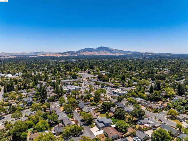 346 Valley View Rd, Pleasant Hill, CA 94523