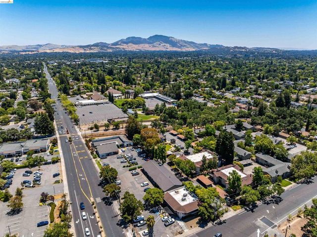 346 Valley View Rd, Pleasant Hill, CA 94523