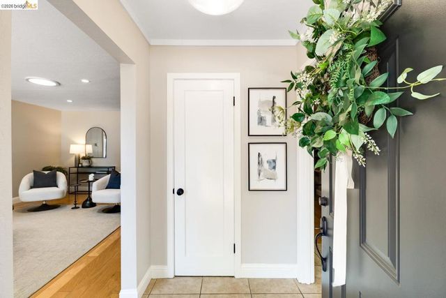 346 Valley View Rd, Pleasant Hill, CA 94523