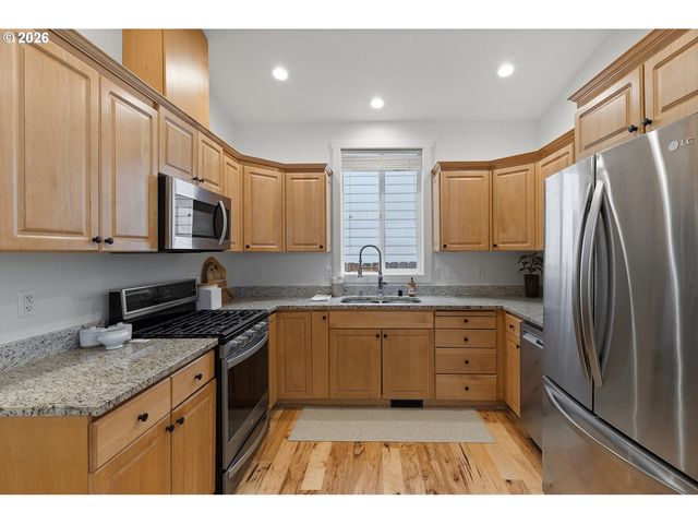 5646 K St, Washougal, WA 98671