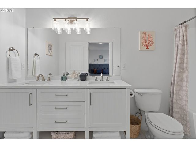 5646 K St, Washougal, WA 98671