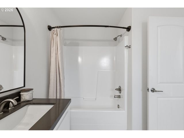 5646 K St, Washougal, WA 98671