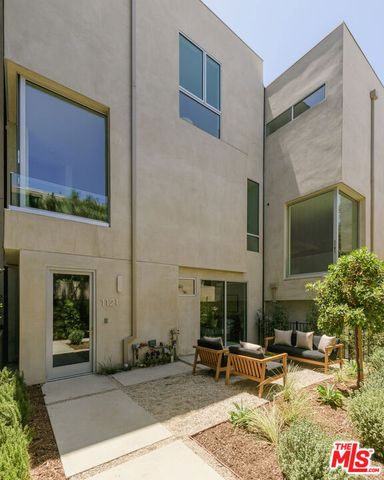 1119 Sanborn Avenue, Los Angeles, CA 90029