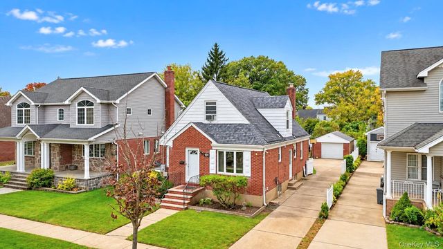 131 N 5th Street, New Hyde Park, NY 11040