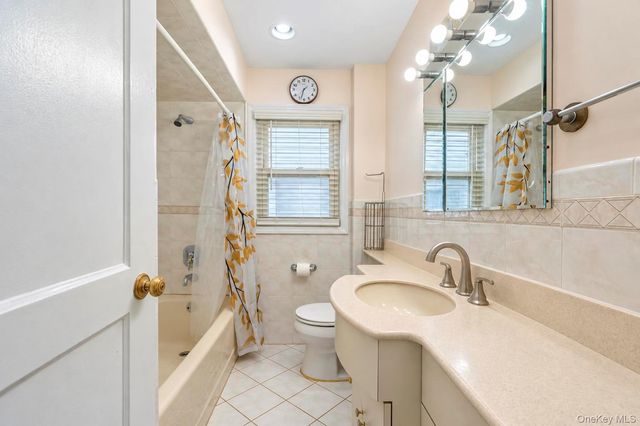 131 N 5th Street, New Hyde Park, NY 11040