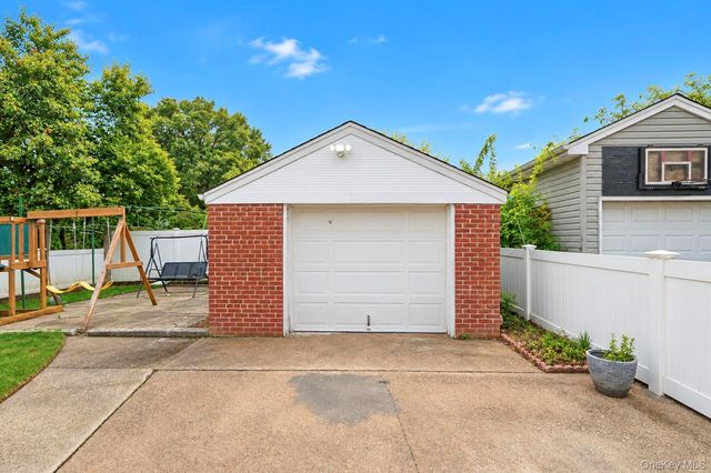 131 N 5th Street, New Hyde Park, NY 11040