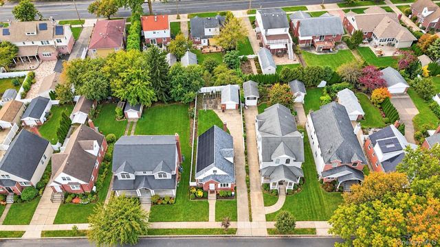 131 N 5th Street, New Hyde Park, NY 11040