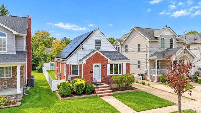 131 N 5th Street, New Hyde Park, NY 11040