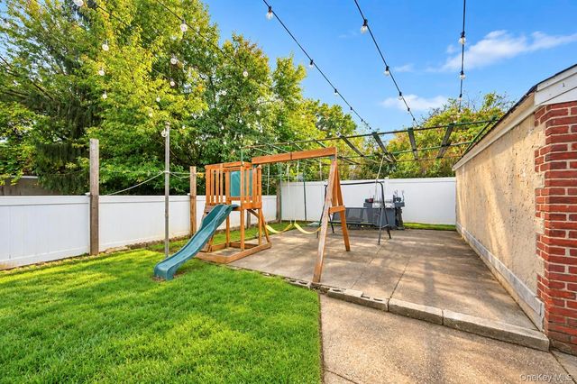 131 N 5th Street, New Hyde Park, NY 11040