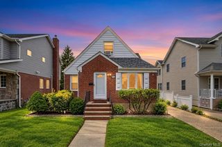 131 N 5th Street, New Hyde Park, NY 11040