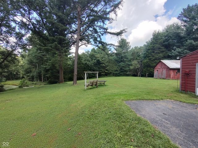9312 Spearsville Road, Morgantown, IN 46160