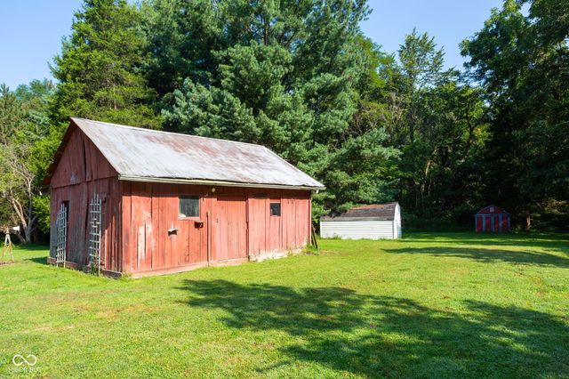 9312 Spearsville Road, Morgantown, IN 46160