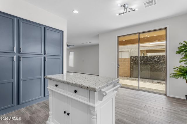 1121 E RANCH Court, Gilbert, AZ 85296